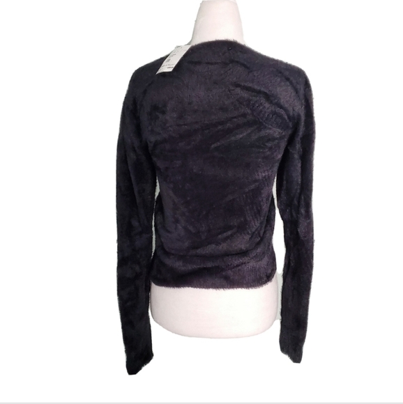 NEW ASTR the Label Fuzzy Crop Black Sweater - Picture 3 of 5